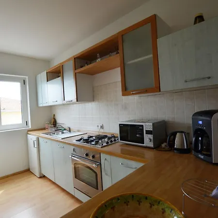 Spacious With Loggia * Ρόβινι